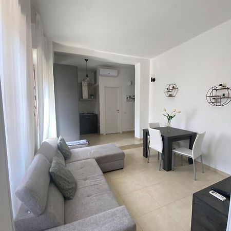 Civico 107 - Apartment With Private Parking Quartu SantʼElena Εξωτερικό φωτογραφία