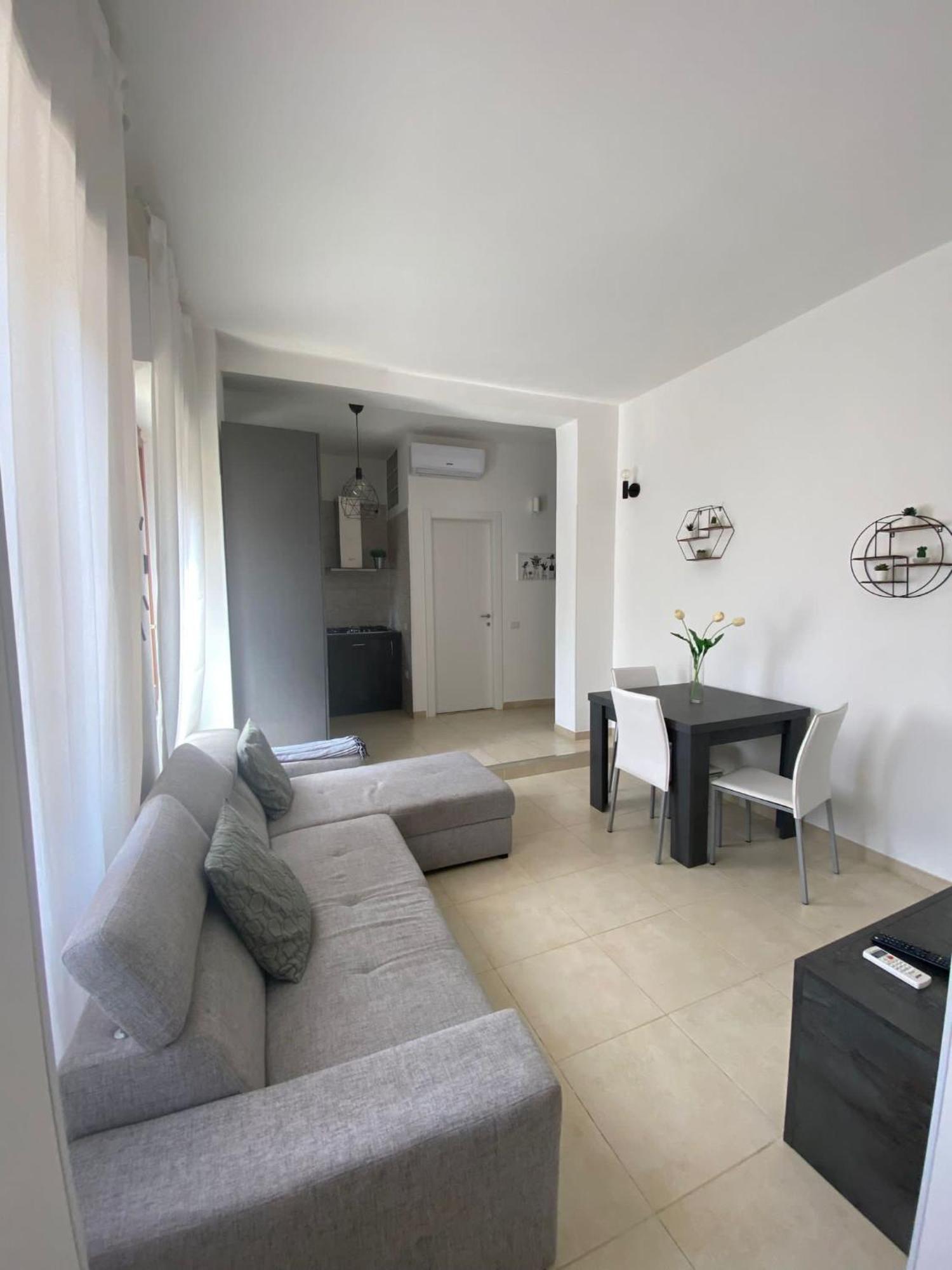 Civico 107 - Apartment With Private Parking Quartu SantʼElena Εξωτερικό φωτογραφία